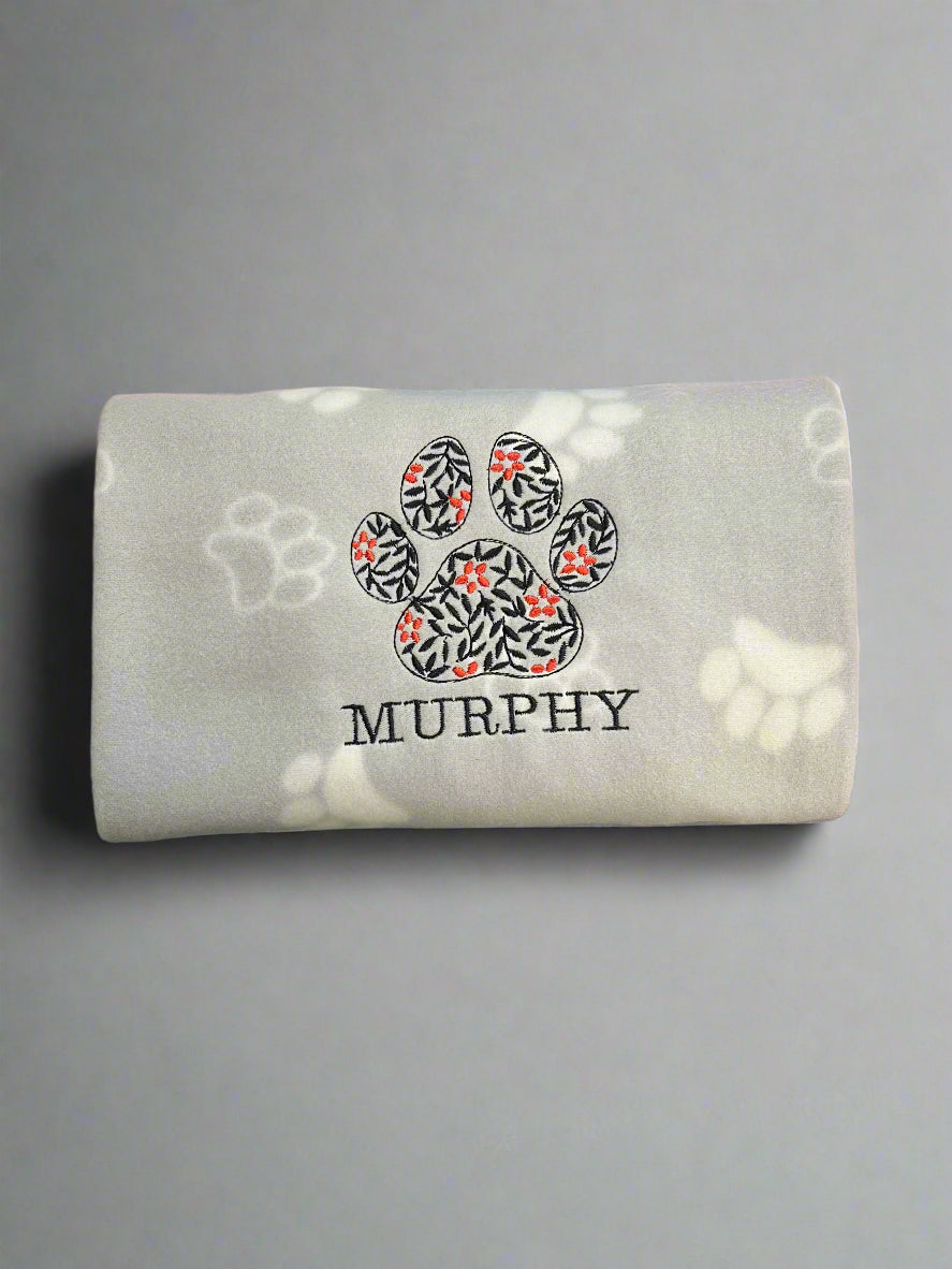 🐾 Personalised Pet Blanket - Flower Paw Design