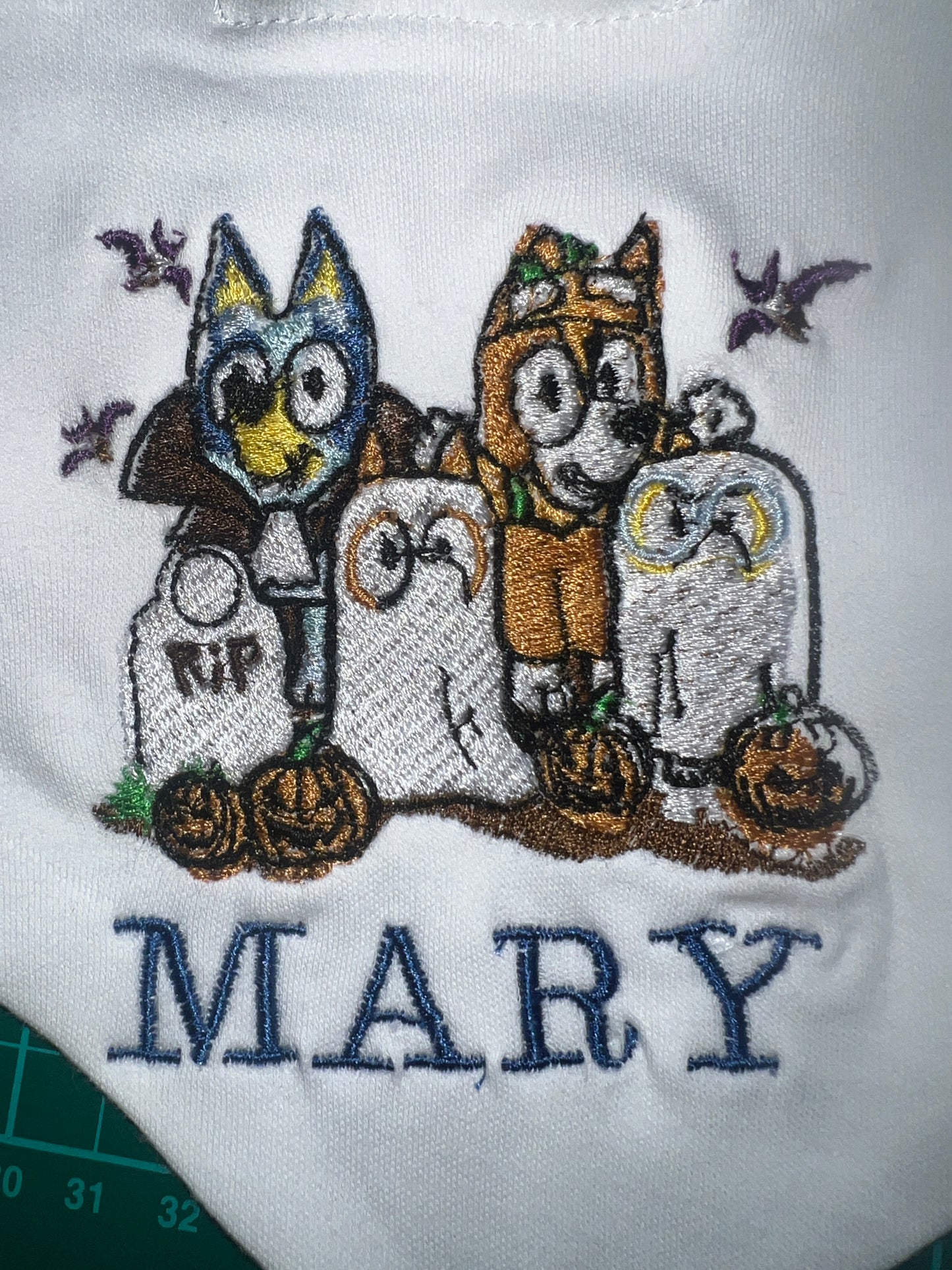 Boo-ey Bib 💙🧡